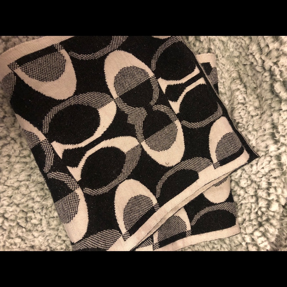 Coach Signature Scarf